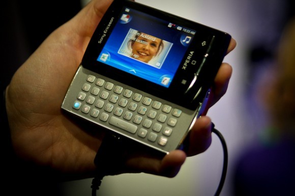 sony-ericsson-xperia-x10-mini-35-580x386-100222193026.jpg